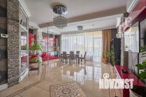 4-к квартира, вторичка, 210м2, 4/4 этаж