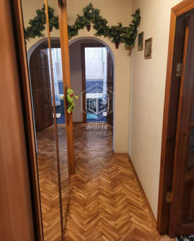 3-к квартира, вторичка, 77м2, 1/10 этаж