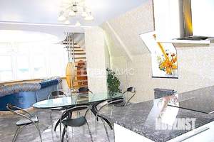 5-к квартира, вторичка, 176м2, 8/8 этаж