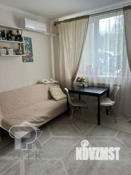 2-к квартира, вторичка, 53м2, 1/4 этаж