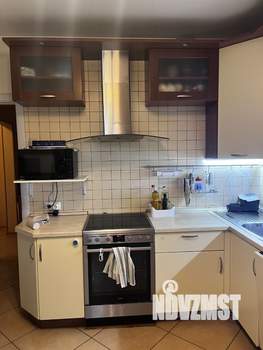 4-к квартира, вторичка, 100м2, 7/25 этаж