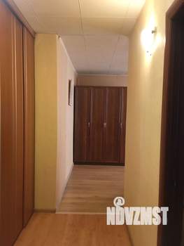 2-к квартира, вторичка, 38м2, 1/9 этаж