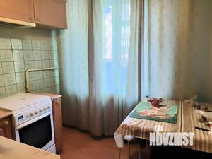 2-к квартира, вторичка, 42м2, 1/5 этаж