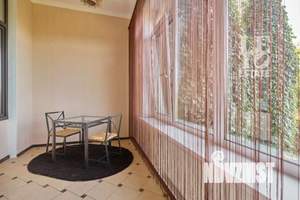 4-к квартира, вторичка, 210м2, 4/4 этаж