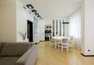 3-к квартира, вторичка, 121м2, 8/18 этаж