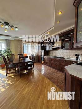 4-к квартира, вторичка, 210м2, 6/7 этаж