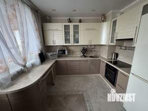 2-к квартира, вторичка, 72м2, 10/17 этаж