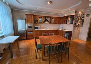 4-к квартира, вторичка, 130м2, 7/11 этаж