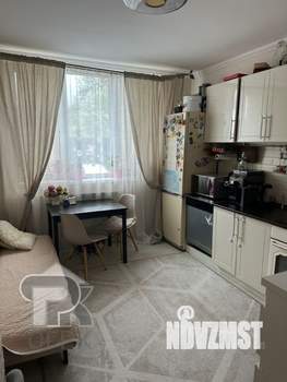 2-к квартира, вторичка, 53м2, 1/4 этаж