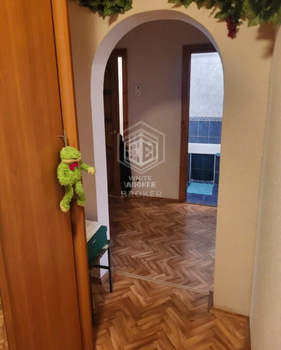 3-к квартира, вторичка, 77м2, 1/10 этаж