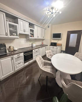 2-к квартира, вторичка, 58м2, 7/25 этаж