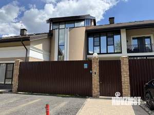 3-к квартира, вторичка, 140м2, 1/3 этаж