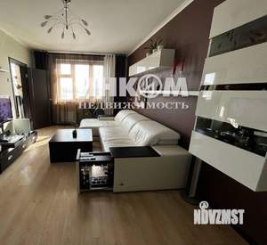 3-к квартира, вторичка, 82м2, 8/25 этаж