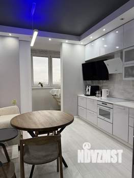 2-к квартира, вторичка, 57м2, 10/19 этаж