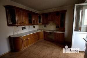 2-к квартира, вторичка, 70м2, 10/17 этаж