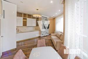 3-к квартира, вторичка, 75м2, 12/42 этаж