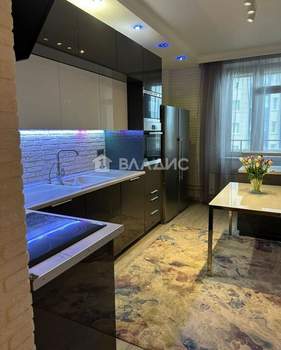 3-к квартира, вторичка, 90м2, 11/17 этаж