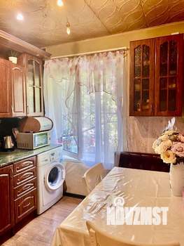 3-к квартира, вторичка, 58м2, 2/5 этаж