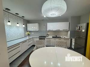 2-к квартира, вторичка, 66м2, 1/5 этаж