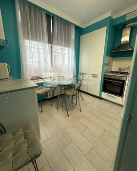 2-к квартира, вторичка, 65м2, 1/4 этаж