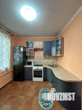 2-к квартира, вторичка, 64м2, 1/17 этаж