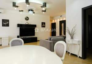 3-к квартира, вторичка, 121м2, 8/8 этаж