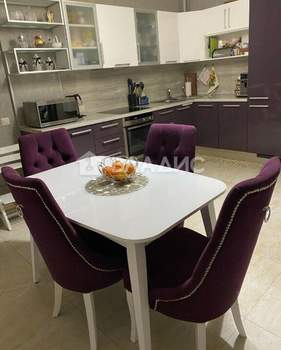 2-к квартира, вторичка, 63м2, 5/25 этаж