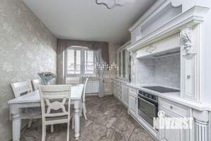 4-к квартира, вторичка, 122м2, 12/19 этаж