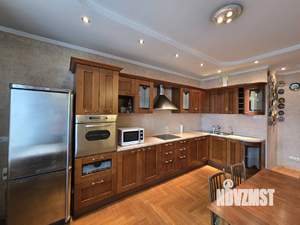 4-к квартира, вторичка, 130м2, 7/11 этаж
