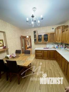 3-к квартира, вторичка, 107м2, 9/25 этаж