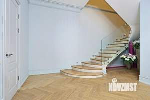 4-к квартира, вторичка, 364м2, 1/4 этаж