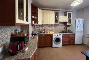 2-к квартира, вторичка, 70м2, 1/9 этаж