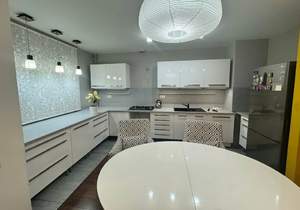 2-к квартира, вторичка, 66м2, 1/5 этаж