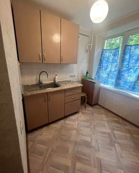 3-к квартира, вторичка, 58м2, 1/5 этаж