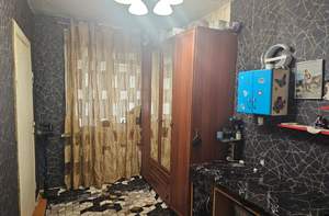 2-к квартира, вторичка, 43м2, 1/4 этаж