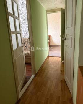 2-к квартира, вторичка, 45м2, 1/4 этаж