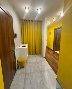 2-к квартира, вторичка, 66м2, 1/5 этаж