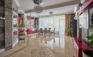 4-к квартира, вторичка, 210м2, 4/4 этаж