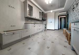 4-к квартира, вторичка, 121м2, 6/19 этаж
