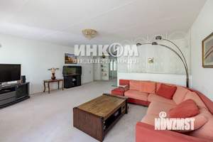 4-к квартира, вторичка, 144м2, 2/4 этаж